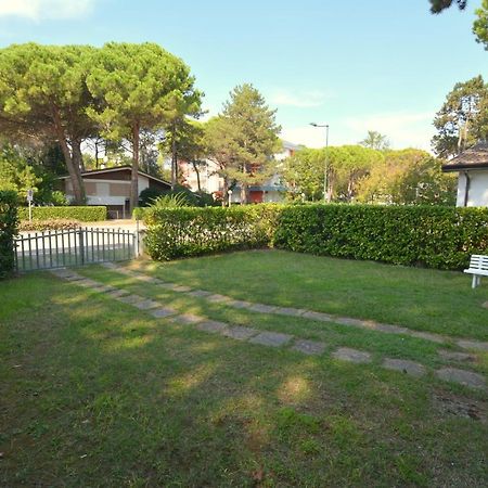 Villa In Lignano Riviera Comfortable Lignano Sabbiadoro Exterior photo