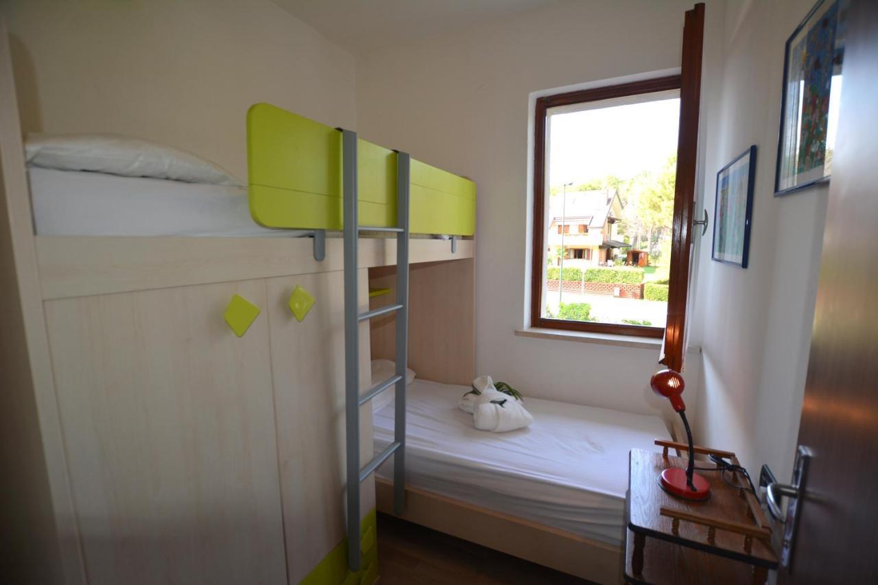 Villa In Lignano Riviera Comfortable Lignano Sabbiadoro Exterior photo