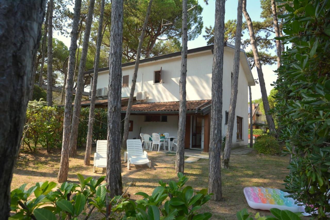 Villa In Lignano Riviera Comfortable Lignano Sabbiadoro Exterior photo